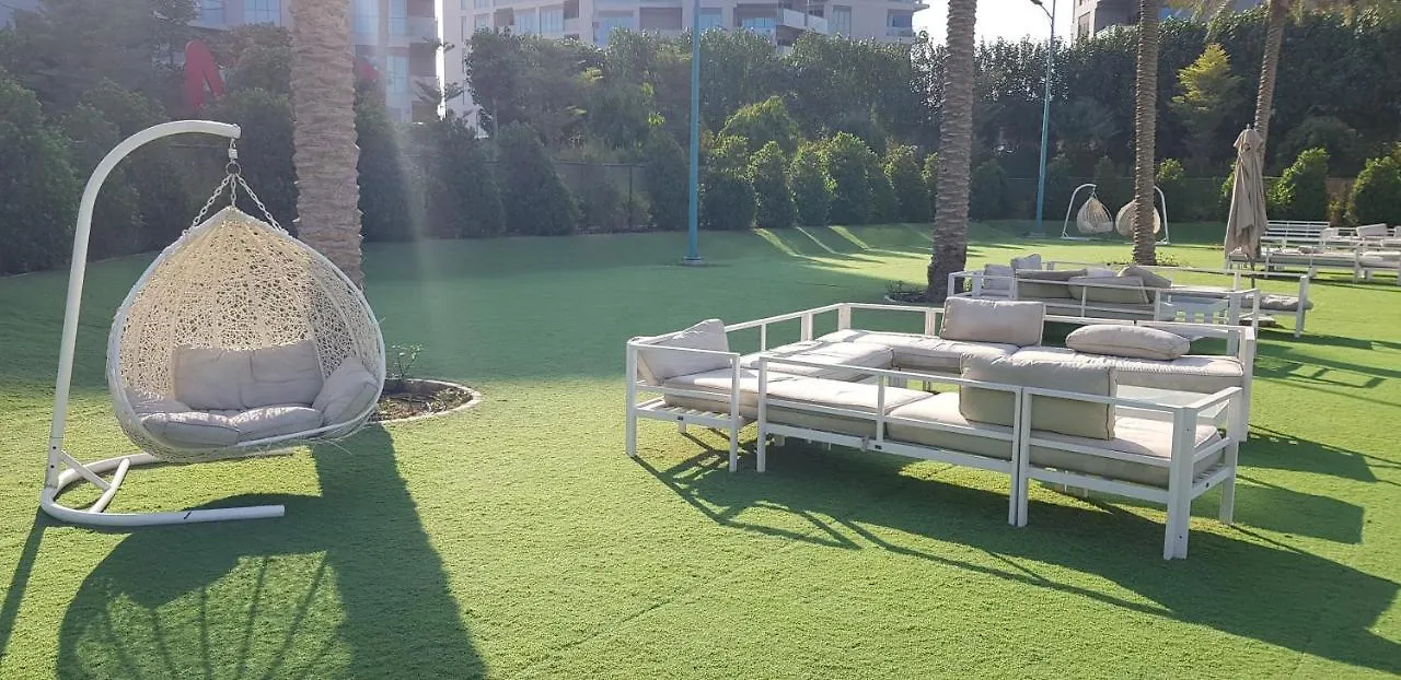 Elegant And Comfortably Furnished 2Brh Apartment In A Quiet Area! Dubai Vereinigte Arabische Emirate