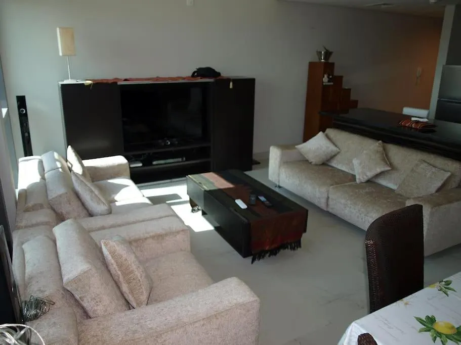 Elegant And Comfortably Furnished 2Brh Apartment In A Quiet Area! Dubai